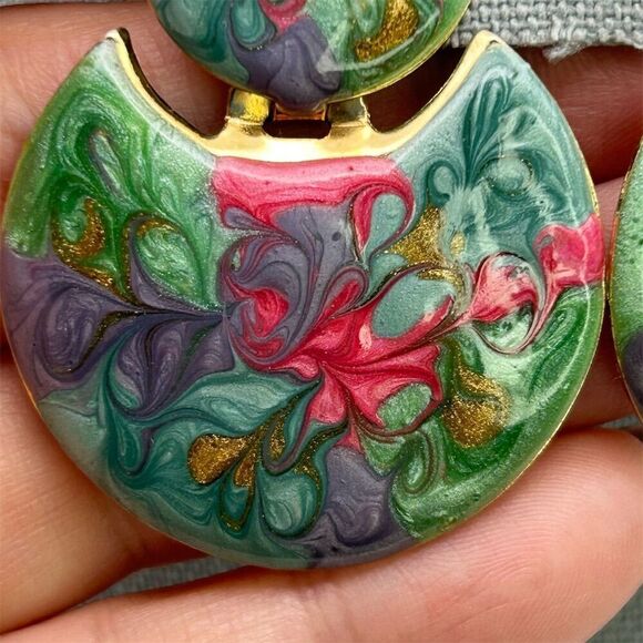 Vintage Green & Pink Swirl Enamel Doorknocker Pierced Dangle Earrings 1980s - Picture 4 of 11